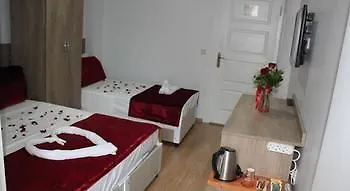 Rozza Hotel Istanbul 5*,